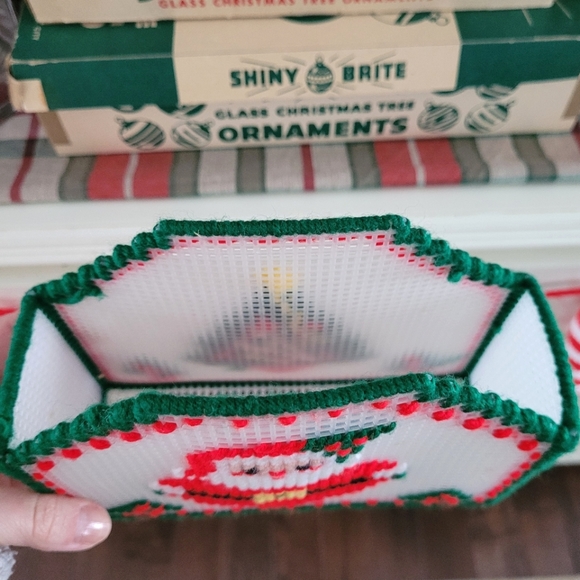 Vintage Christmas napkin holder - Picture 3 of 7